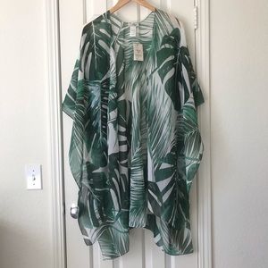 🌿 NWT Guess Tropical Leaf Cover-Up 🌿